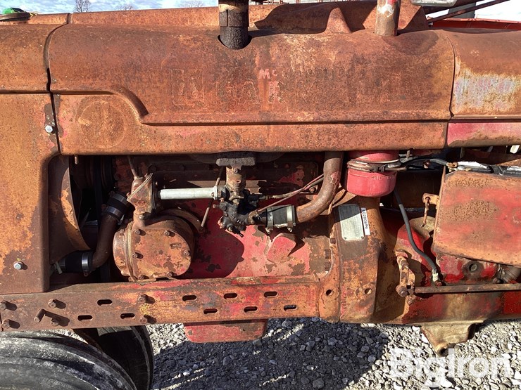 farmall-h-2wd-tractor-image-14