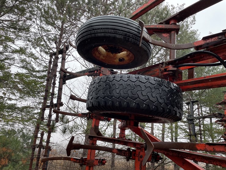 #1170-•-36'-case-1300-field-cultivator-(antigo,-wi)-image-5