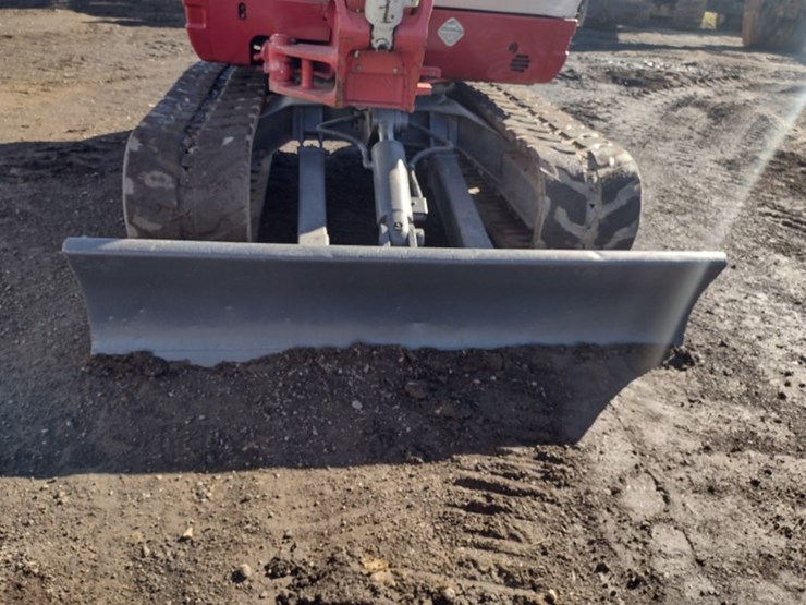 takeuchi-tb250-image-18