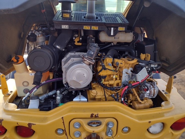 caterpillar-908m-image-23