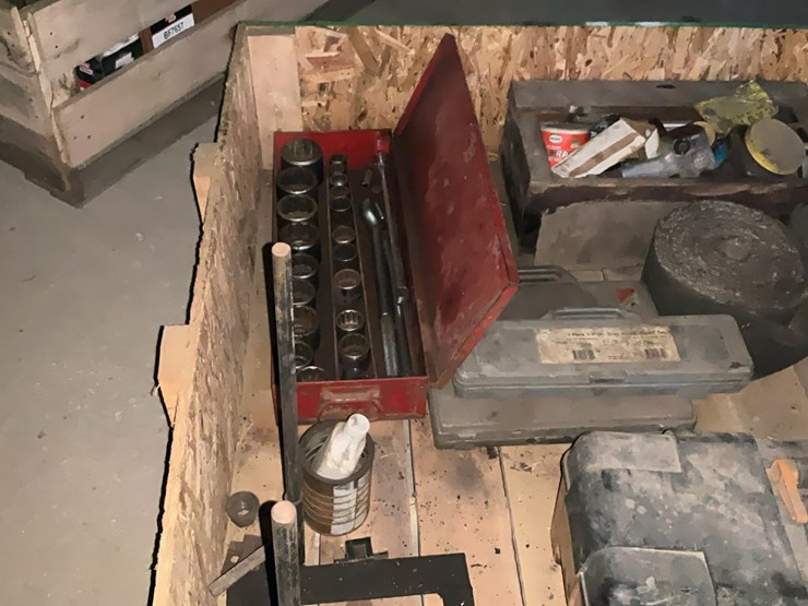 #551-•-socket-set-and-misc.-tools-image-7