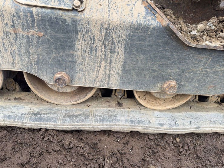 2024-bobcat-t650-image-8