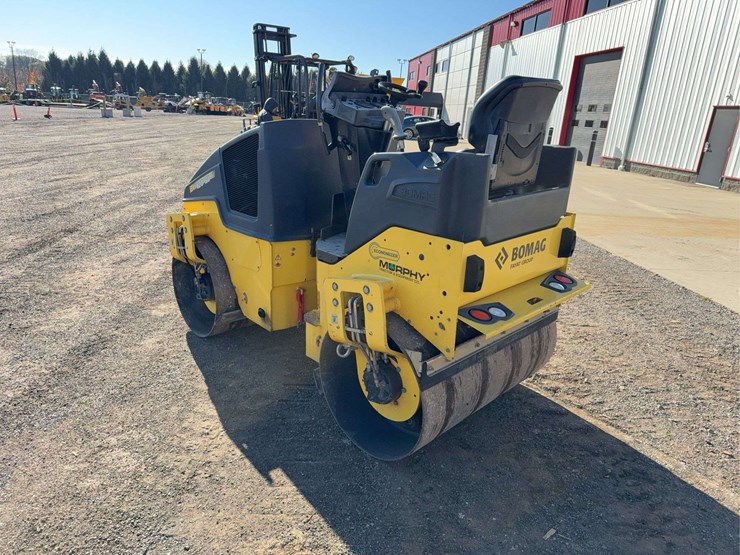 2016-bomag-bw120-image-4