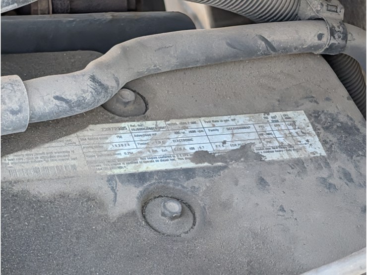 2017-peterbilt-337-image-18