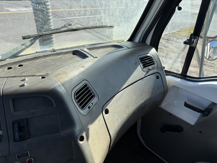 2002-vactor-2100-image-87