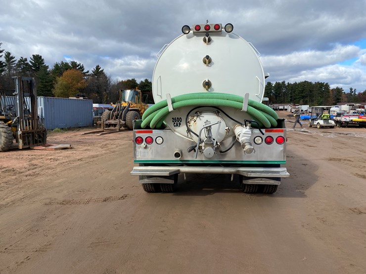 1999-international-4900-image-10