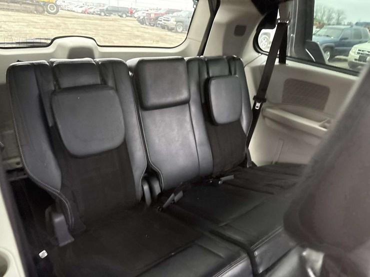 2019-dodge-grand-caravan-image-18