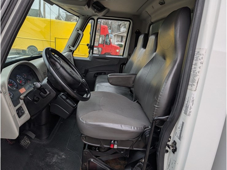 2015-international-durastar-4300-image-18