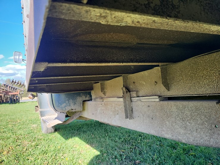 1953-gmc-354-24-round-top-cab-single-axle-grain-truck--needs-axle-shaft-image-17