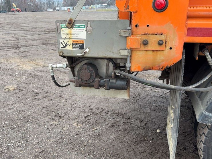 2004-international-7400-image-17