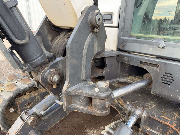 2016-bobcat-e85-image-34