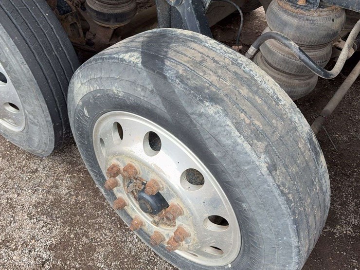 2016-kenworth-t880-image-7