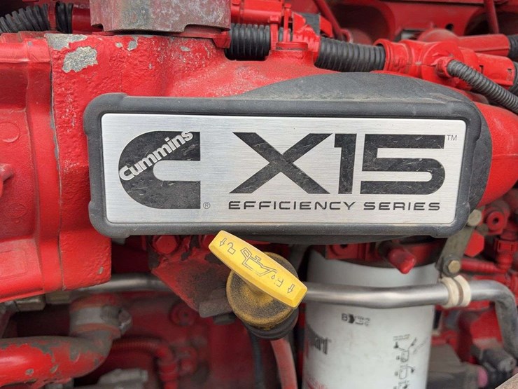 2018-peterbilt-579-image-28