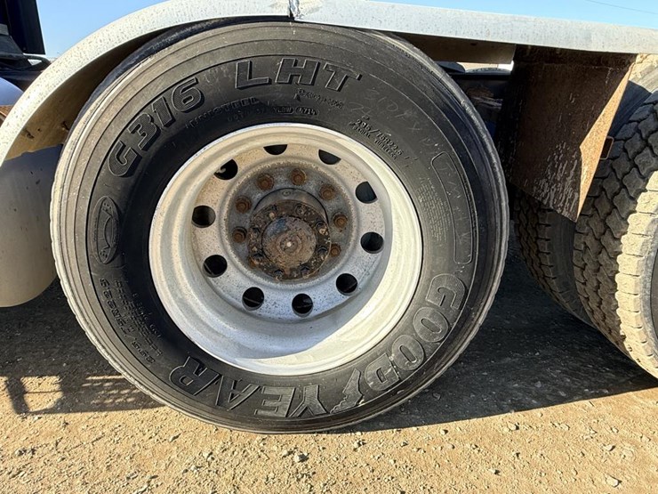 2017-international-prostar-image-30