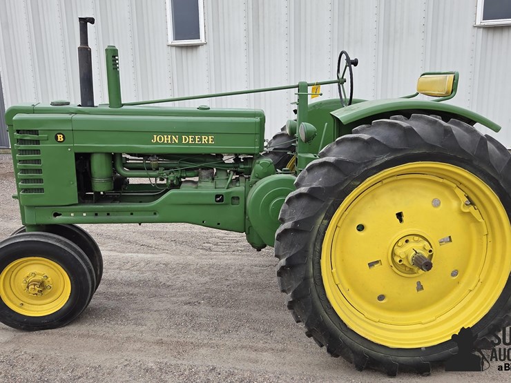 john-deere-b-image-8