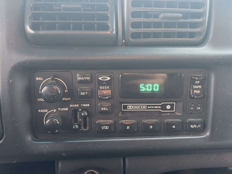 1998-dodge-ram-ext.-cab-pickup-image-34