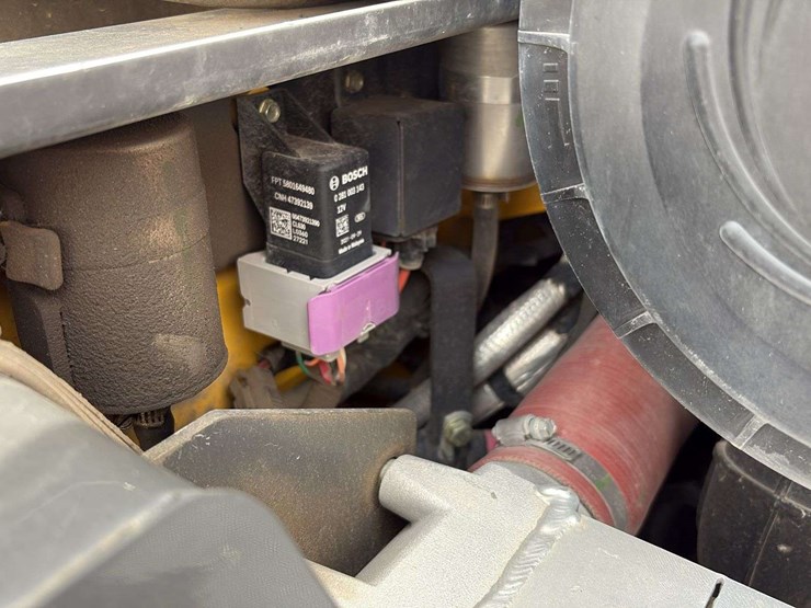 2022-new-holland-c362-image-35