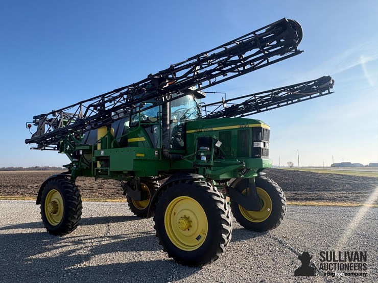 john-deere-4700-image-3