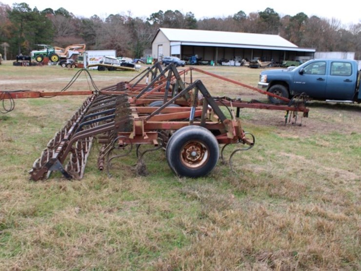 unverferth-mod-615-sn-930010-s-tine-cultivator-triple-baskets-rer-vac-unver-image-12