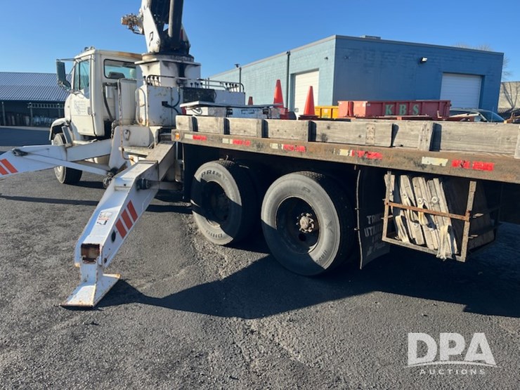 freightliner-fl112-image-8