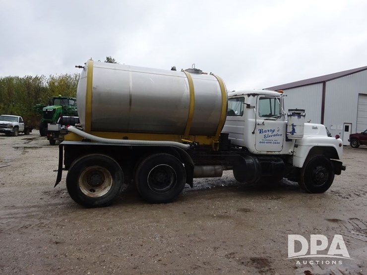 mack-r686st-image-20