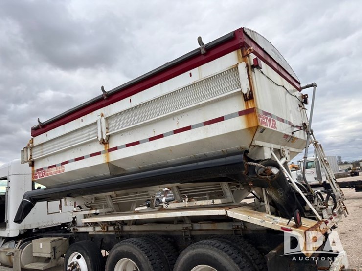 freightliner-fld112-image-50