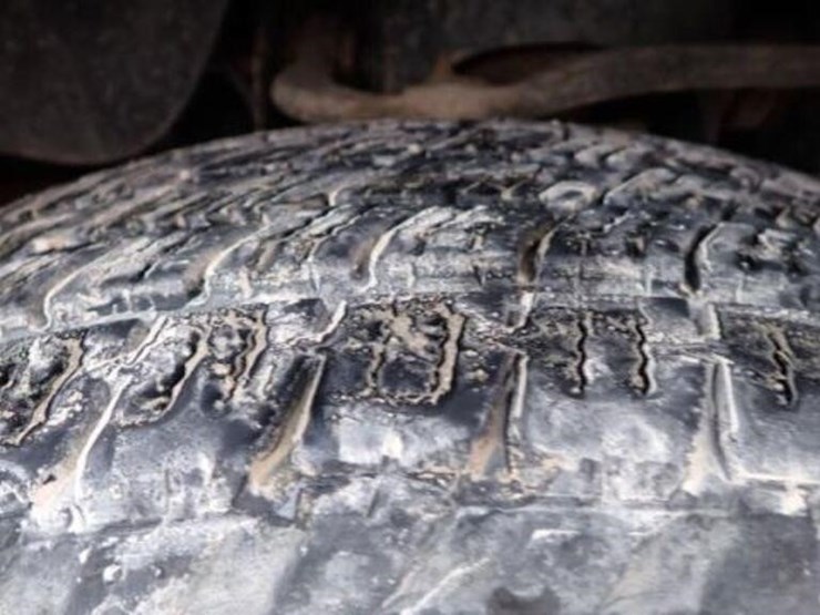 2014-ford-f150-xl-image-47