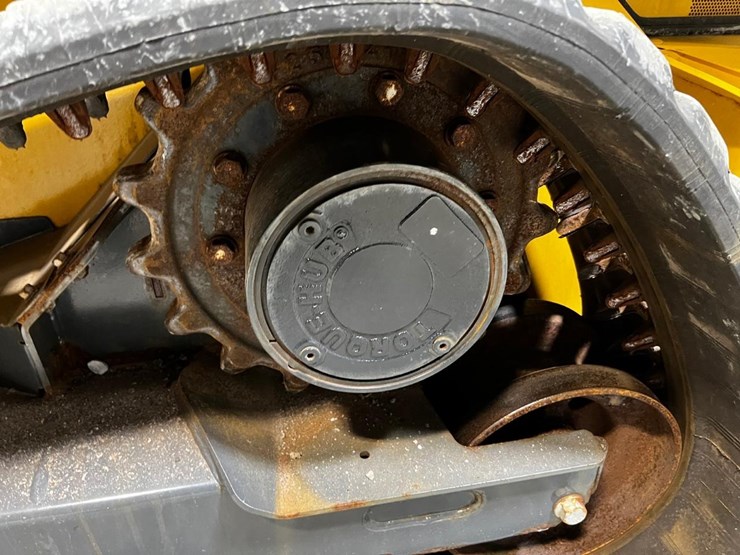 2022-deere-331g-image-14