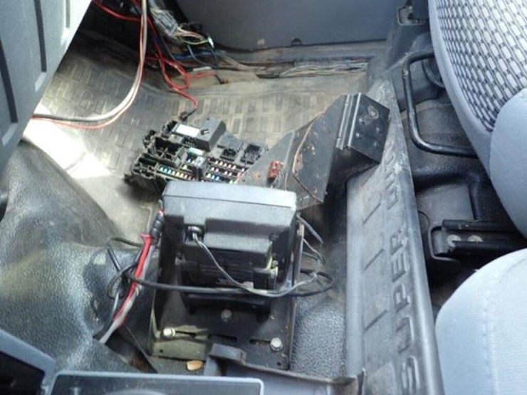 2012-ford-f250-xl-image-26