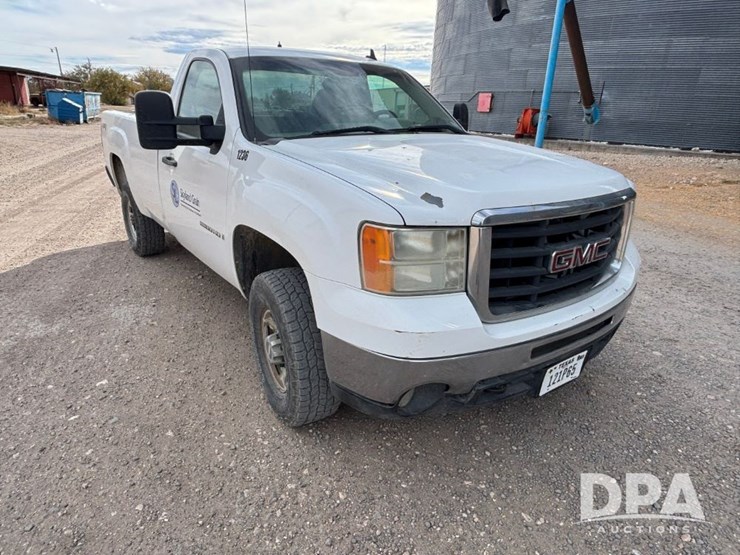2009-gmc-sierra-2500hd-image-1