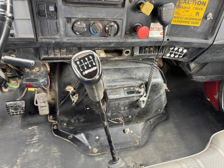 2001-international-4900-image-67