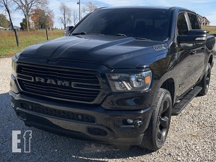2019-ram-1500-big-horn-image-2