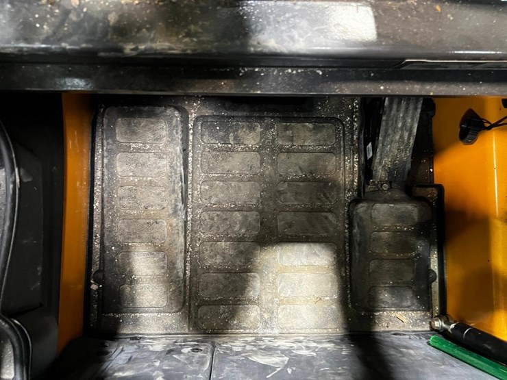 2021-case-sr270b-image-28