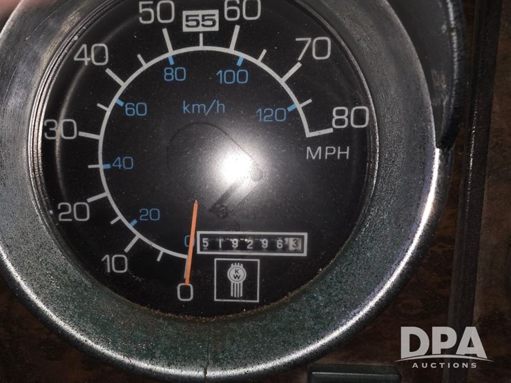 1990-kenworth-t600-image-22