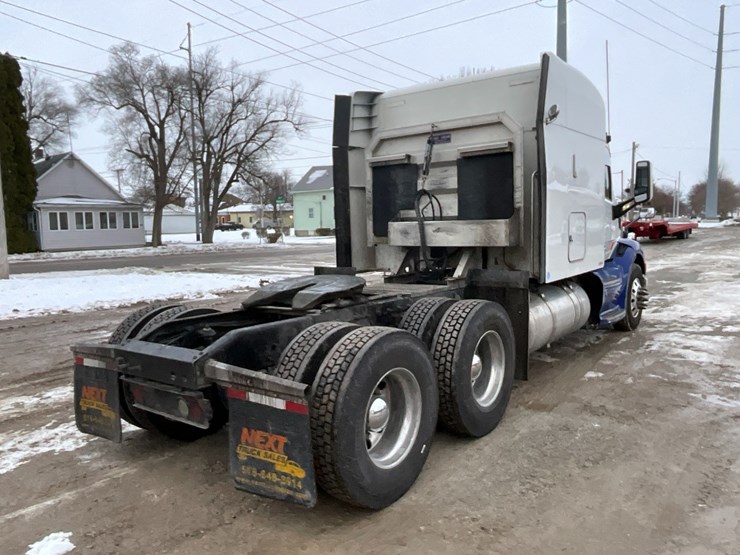 2015-peterbilt-579-image-14