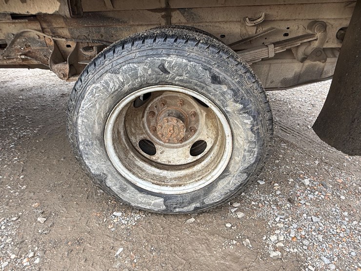 2005-ford-f350-image-12