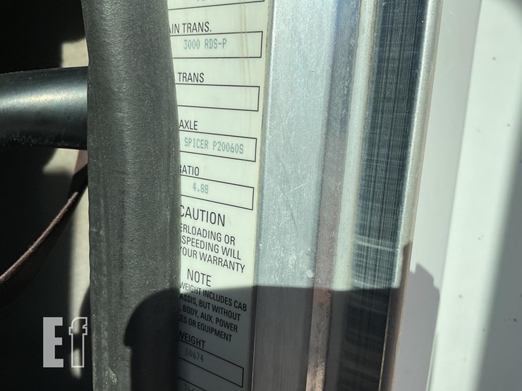 peterbilt-337-image-9