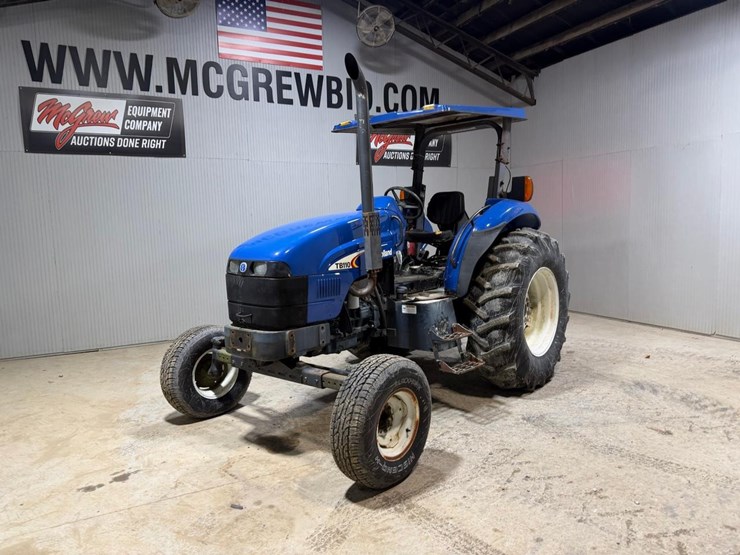 new-holland-tb110-image-2