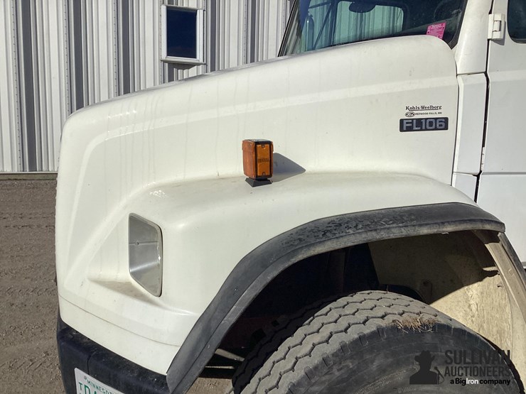 freightliner-fl106-image-9