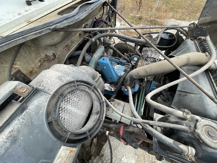 international-4900-image-82