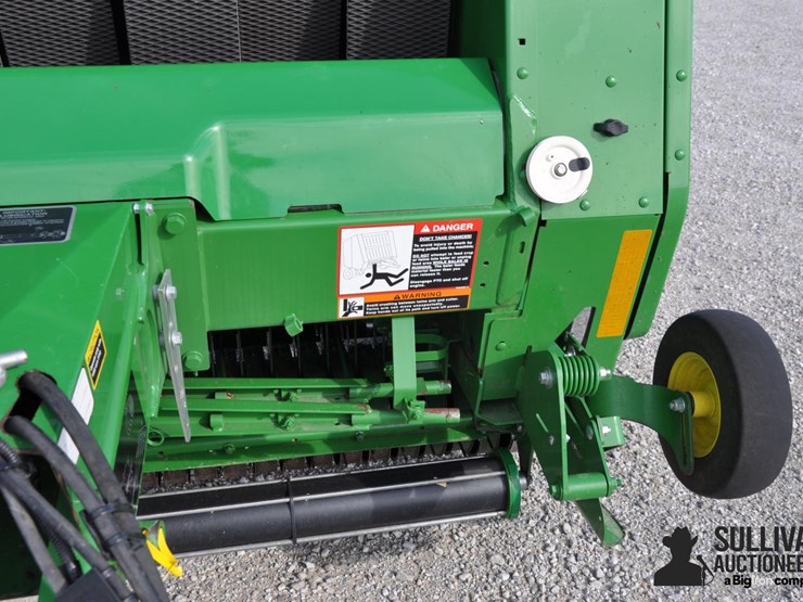 john-deere-560m-image-17