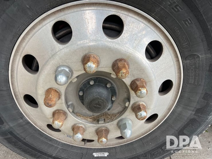 kenworth-t680-image-16