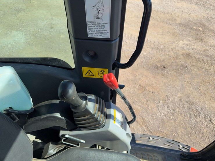 2022-kubota-kx040-4-image-40