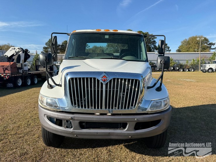 international-durastar-4300-image-5