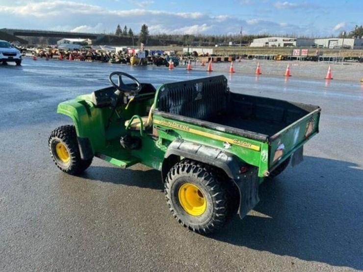 john-deere-gator-image-7