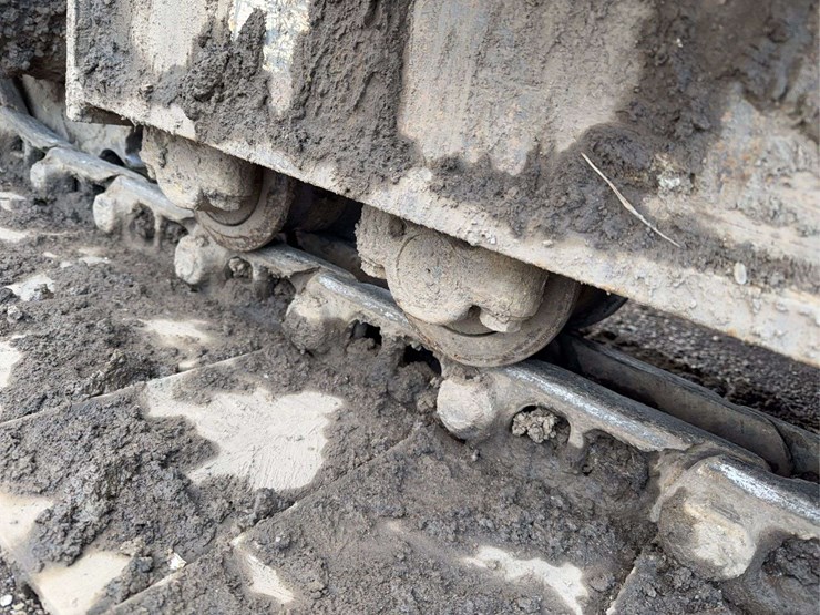 2012-komatsu-pc138-image-23