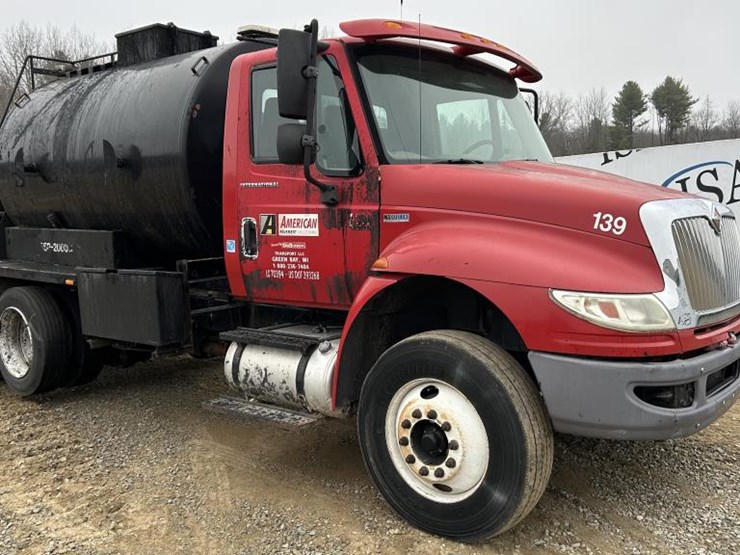 2011-international-durastar-4400-image-7