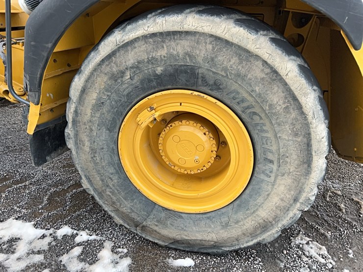 2020-bell-b30-image-3