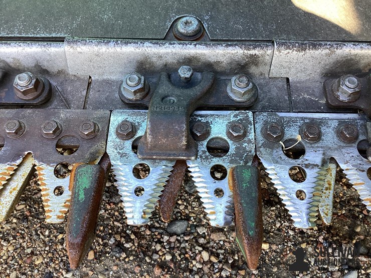 2014-john-deere-635f-image-18