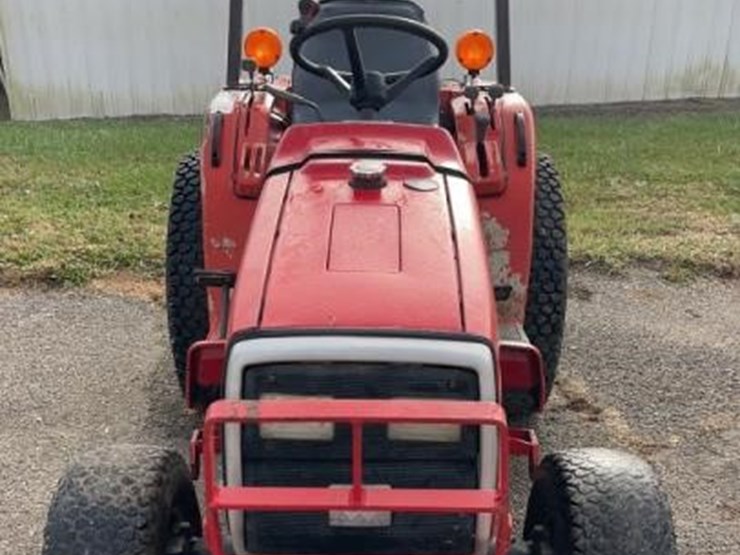 massey-ferguson-1220-image-2